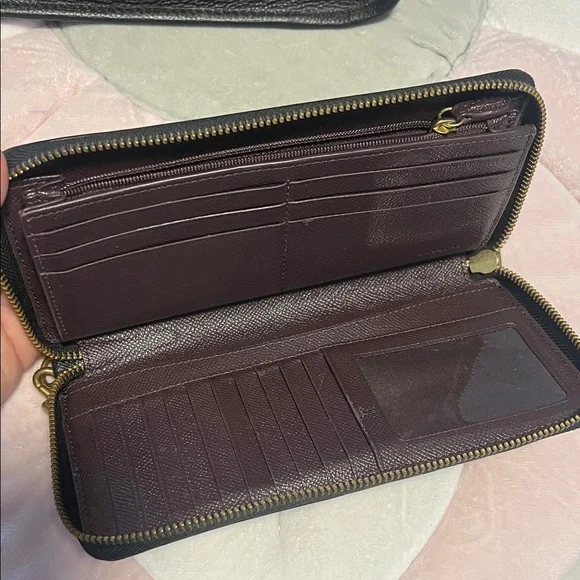 Coach Black Leather Shoulder Bag and Wallet - Picture 4 of 10